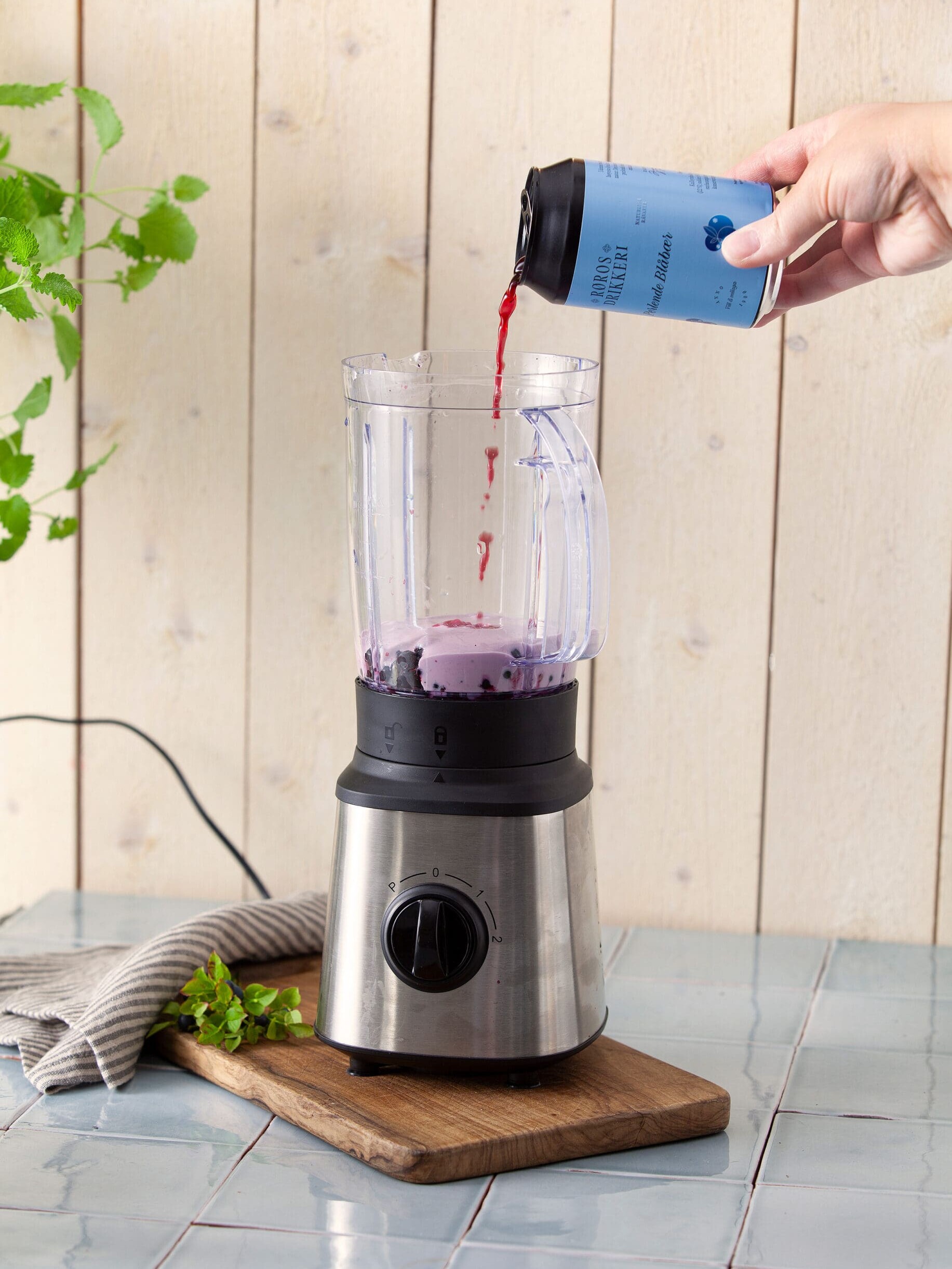 1 boks Perlende Blåbær  må også være med.